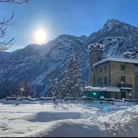 Il Castello Nel Bosco, Appartamento Torrente Champorcher Bagian luar foto